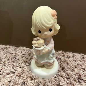 Mom, no one measures up to you — Precious Moments figurine